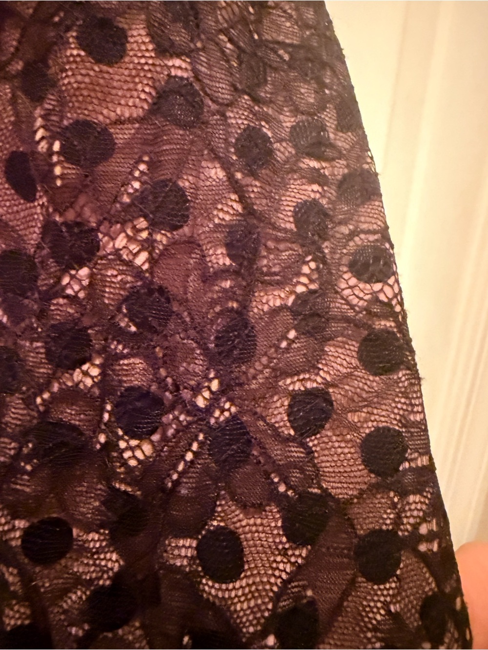 LOFT Large Dusty Pink Polka Dot Sleeveless Blouse Top with Black Lace Sides - Picture 5 of 7